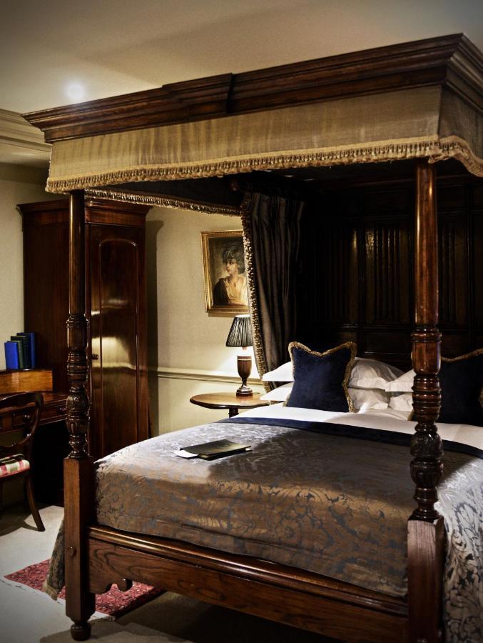 Batty Langley'S Hotel London Luaran gambar A bedroom at the hotel