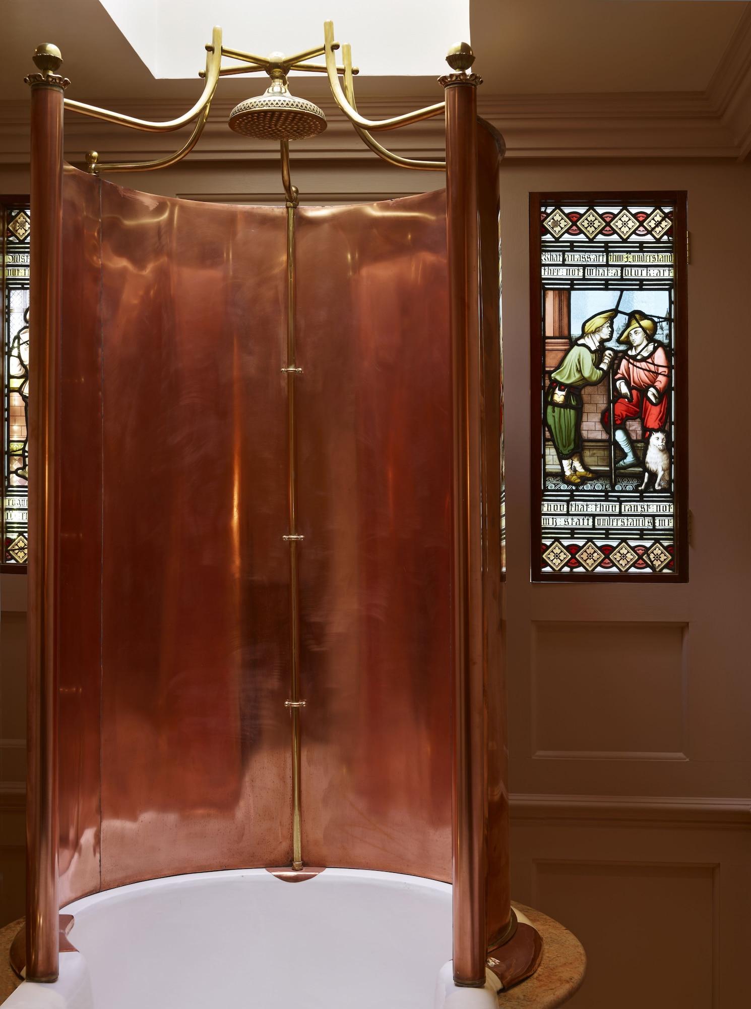 Batty Langley'S Hotel London Luaran gambar The door to the sanctuary